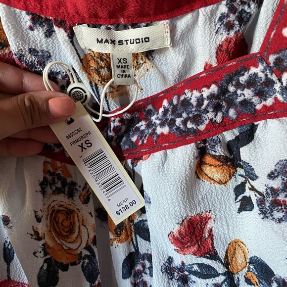 Max Studio Floral Flutter-Sleeve Georgette Dress - Picture 5 of 7